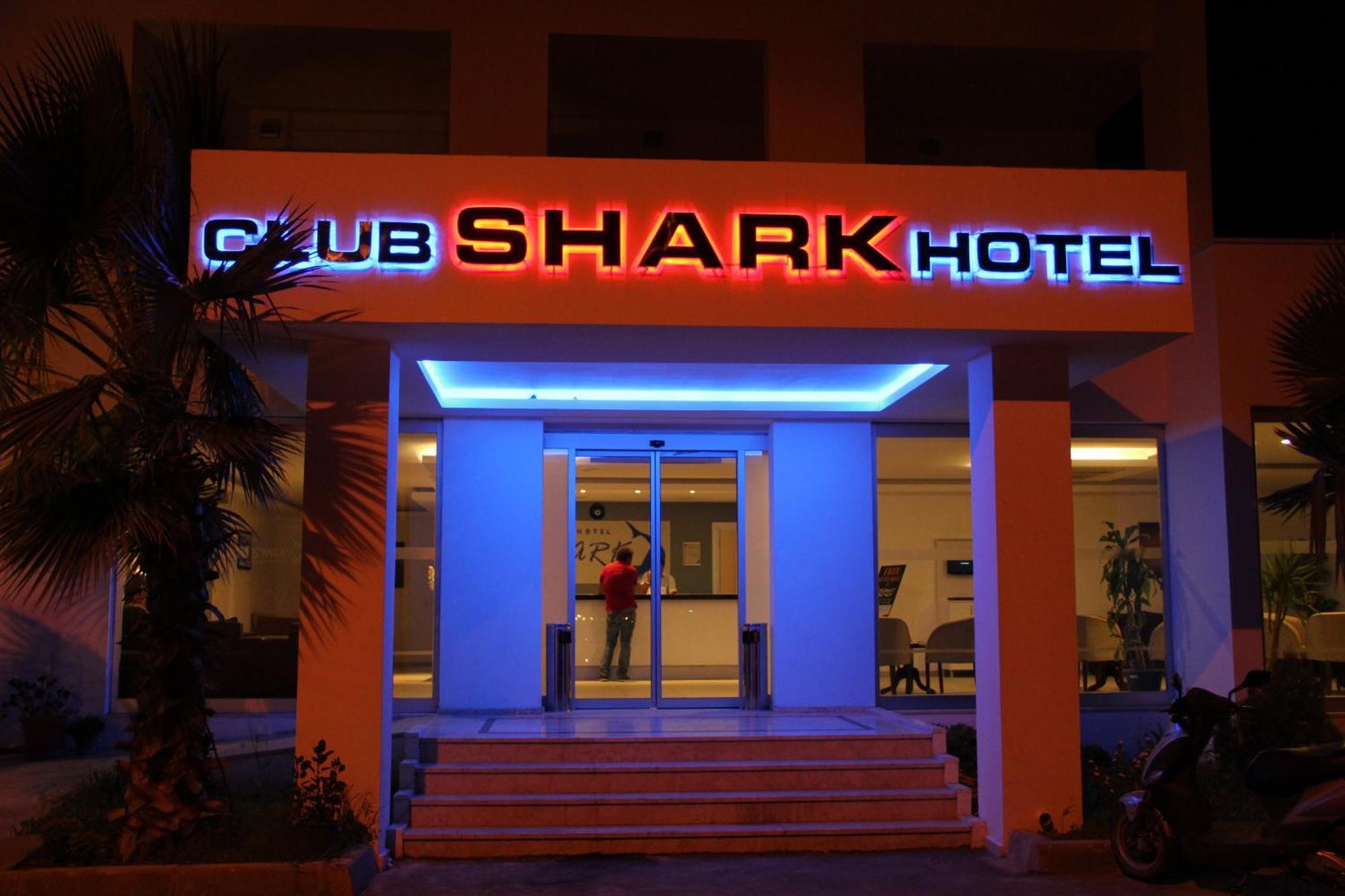 鲨鱼俱乐部酒店 居姆贝特 外观 照片