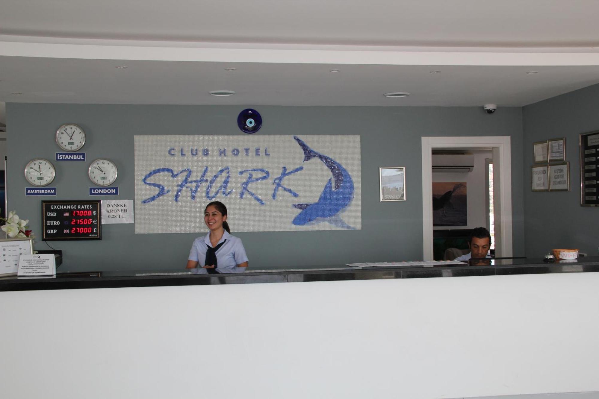 鲨鱼俱乐部酒店 居姆贝特 外观 照片